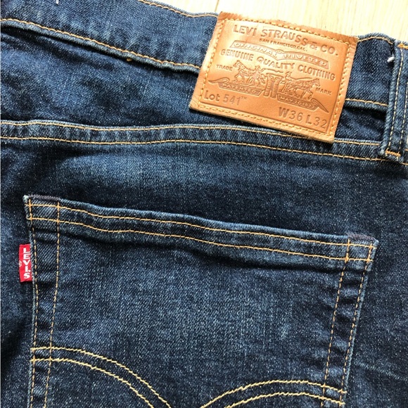 Levi’s Dark Wash Straight Jeans 36x32 - Picture 4 of 13
